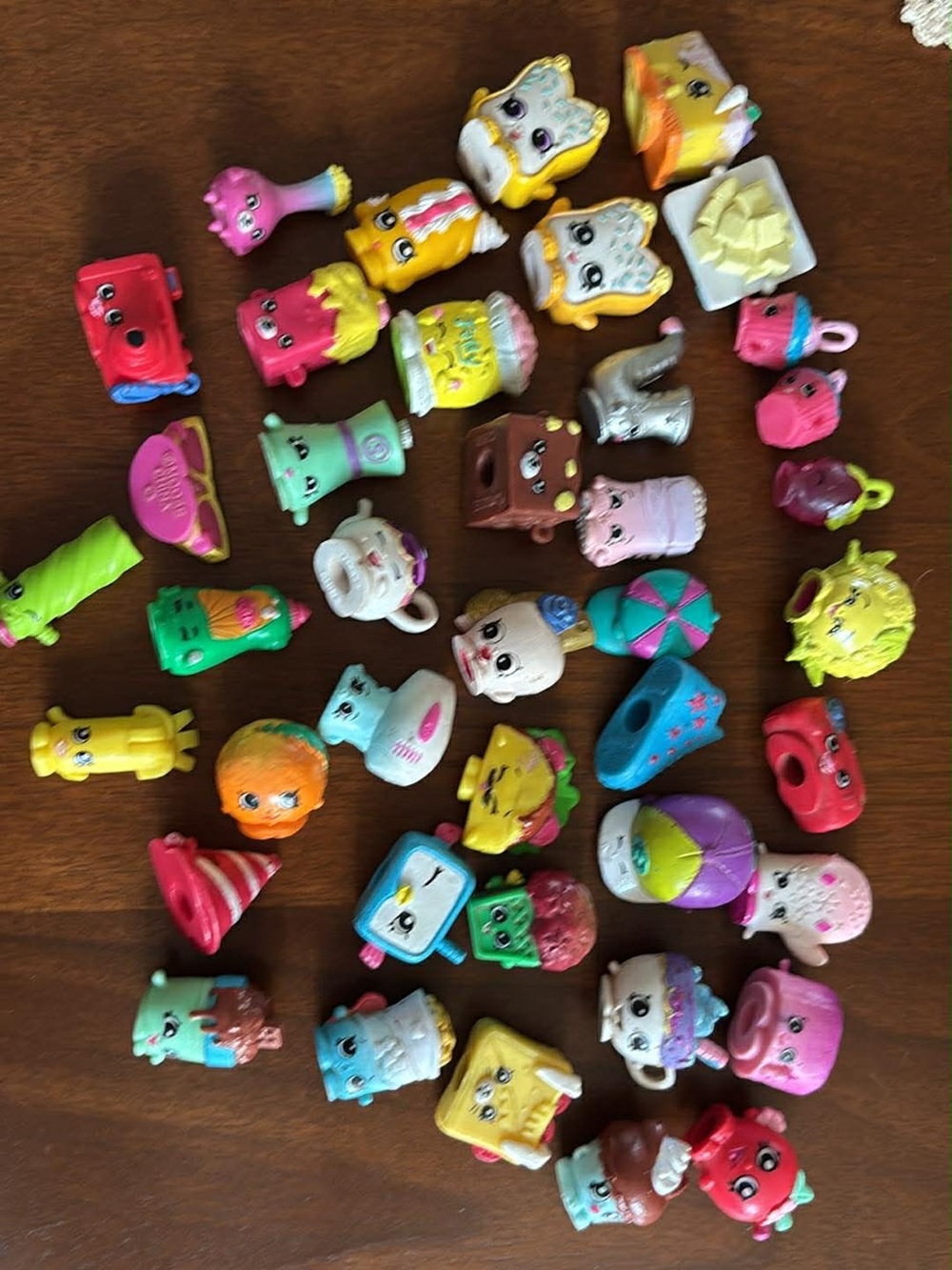 Pile of shopkins.